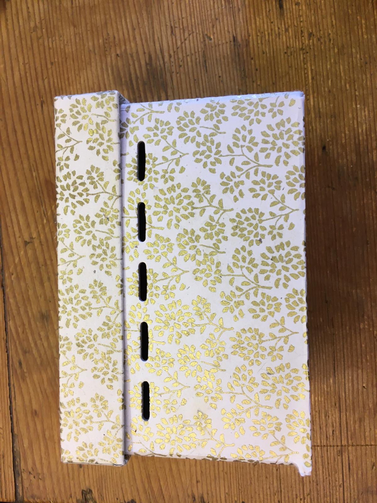 GESCHENKBANDBOX